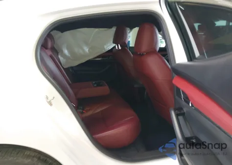 2023 Mazda Mazda3 2.5 S Premium z USA, uszkodzony, nr VIN JM1BPAMM4P1618627